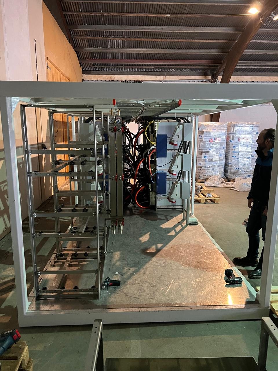 Modular data center frame
