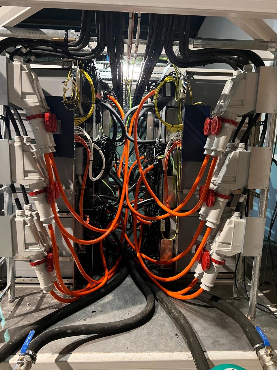 Electrical distribution cabling